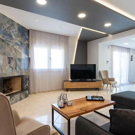 Marie Nicol Private Pool 3 Bedrooms *